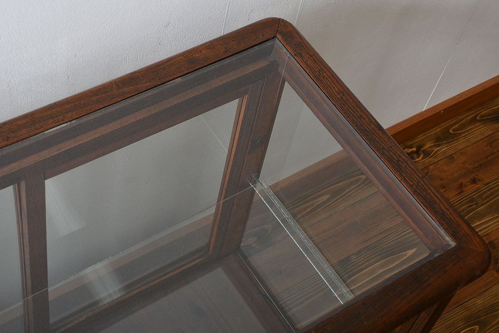 アンティーク家具　アンティーク 古いナラ材の4枚引き戸ガラスケース(ショーケース、飾り棚)