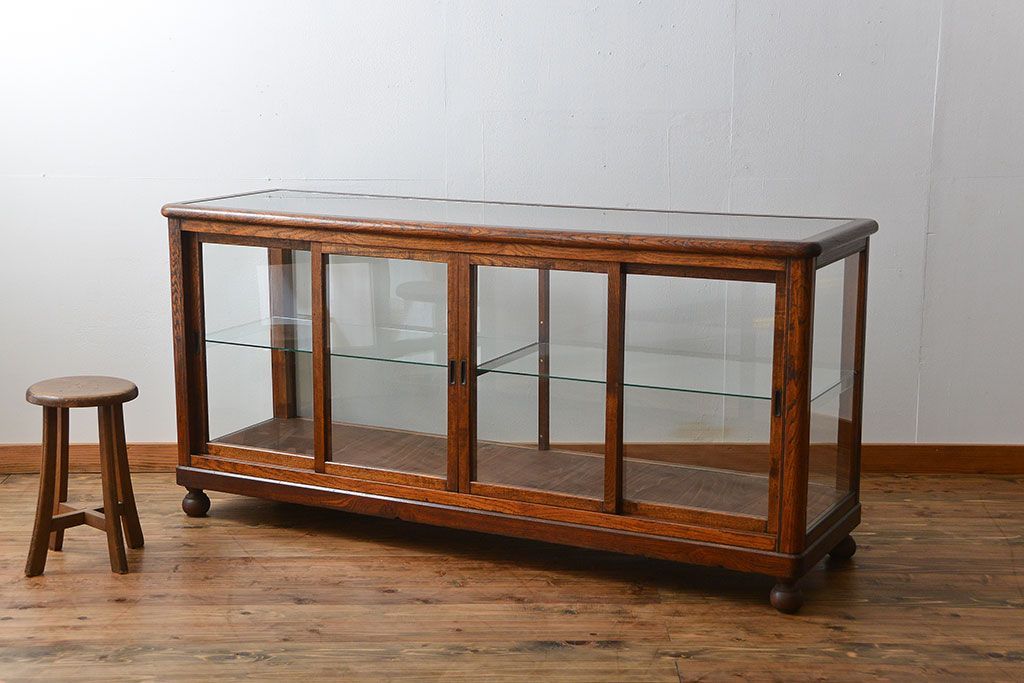 アンティーク家具　アンティーク 古いナラ材の4枚引き戸ガラスケース(ショーケース、飾り棚)