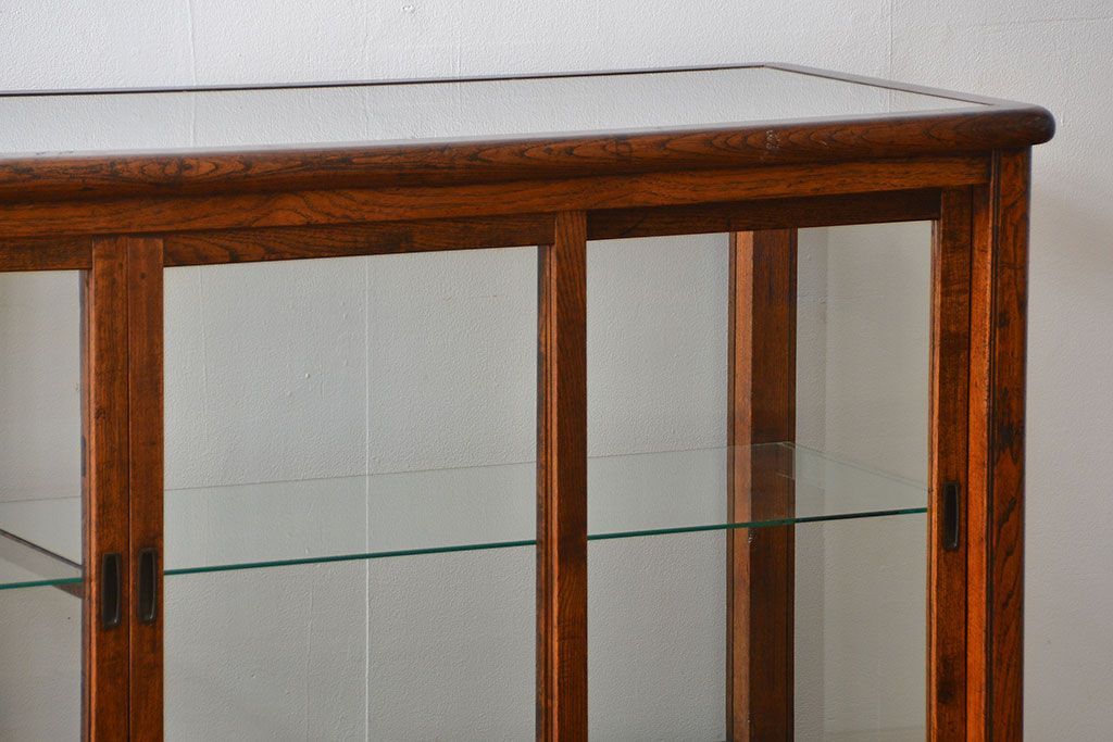 アンティーク家具　アンティーク 古いナラ材の4枚引き戸ガラスケース(ショーケース、飾り棚)