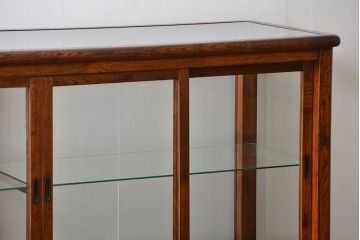 アンティーク家具　アンティーク 古いナラ材の4枚引き戸ガラスケース(ショーケース、飾り棚)