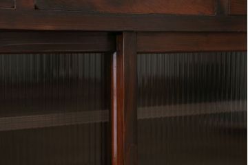 アンティーク家具　アンティーク 古い木のモールガラス入りのキッチンキャビネット(収納棚、食器棚)