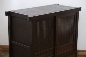 アンティーク家具　古民具・骨董 丸桟仕上げ 三尺水屋箪笥サイドボード(収納棚)