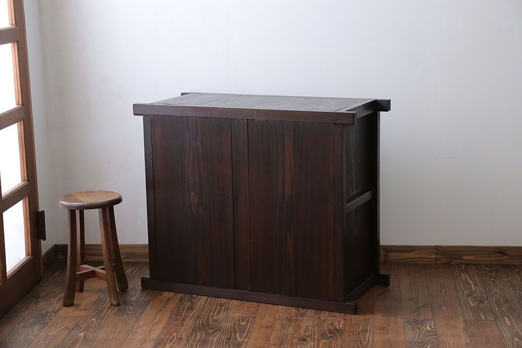 アンティーク家具　古民具・骨董 丸桟仕上げ 三尺水屋箪笥サイドボード(収納棚)