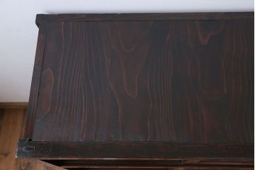 アンティーク家具　アンティーク 古い木のモールガラス収納棚(戸棚)