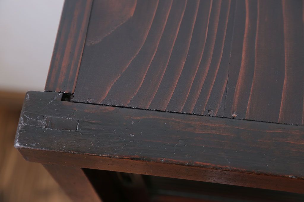 アンティーク家具　アンティーク 古い木のモールガラス収納棚(戸棚)