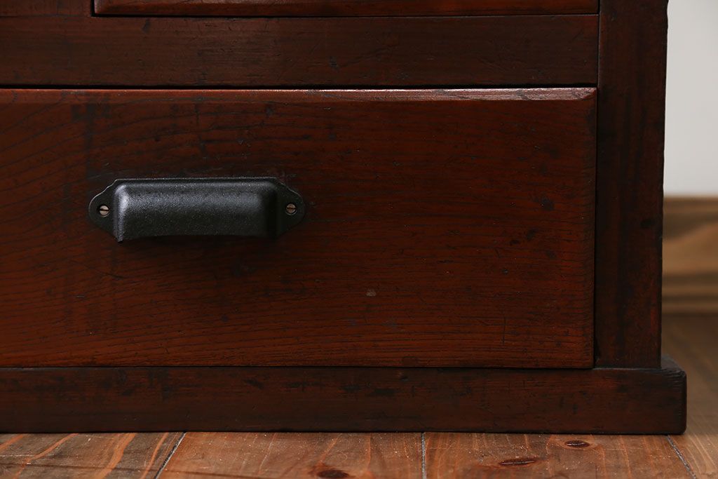 アンティーク家具　アンティーク 古い木のモールガラス収納棚(戸棚)