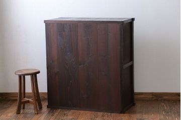 アンティーク家具　アンティーク 古い木のモールガラス収納棚(戸棚)