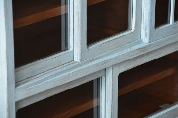 レトロ家具　昭和レトロ アンティークペイント シンプルな食器棚(カップボード)