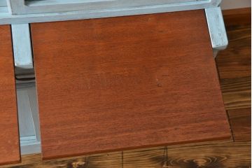 レトロ家具　昭和レトロ アンティークペイント シンプルな食器棚(カップボード)