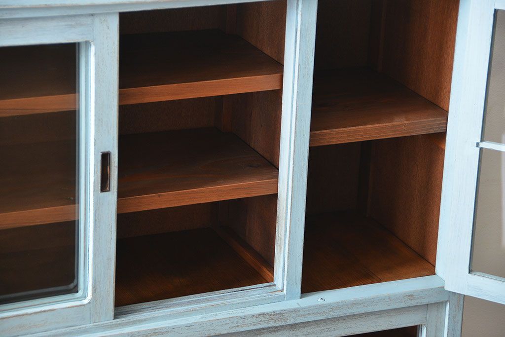 レトロ家具　昭和レトロ アンティークペイント シンプルな食器棚(カップボード)