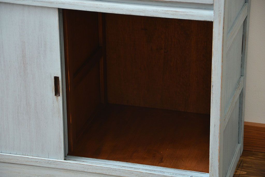 レトロ家具　昭和レトロ アンティークペイント シンプルな食器棚(カップボード)