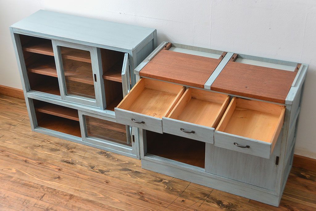 レトロ家具　昭和レトロ アンティークペイント シンプルな食器棚(カップボード)