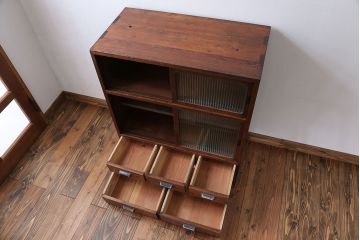 レトロ家具　昭和レトロ モールガラス アンティーク収納棚(キャビネット)