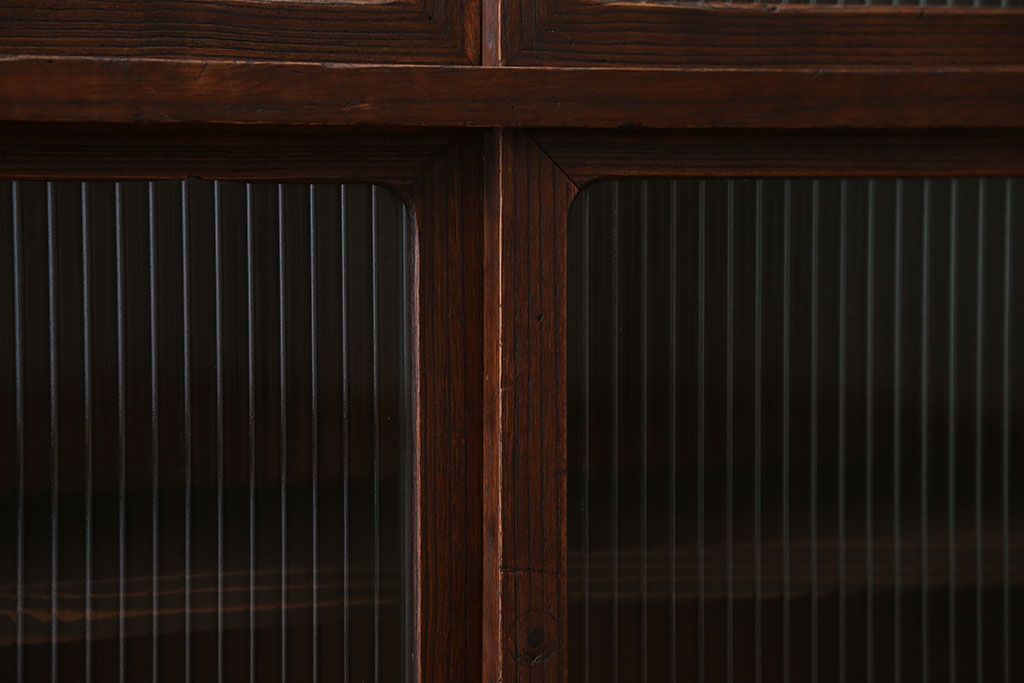 レトロ家具　昭和レトロ モールガラス アンティーク収納棚(キャビネット)