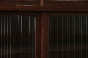 レトロ家具　昭和レトロ モールガラス アンティーク収納棚(キャビネット)