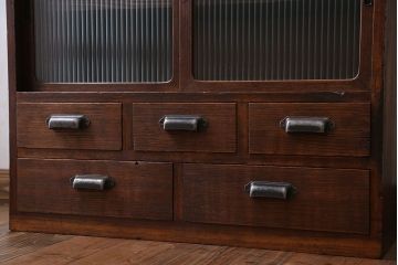 レトロ家具　昭和レトロ モールガラス アンティーク収納棚(キャビネット)