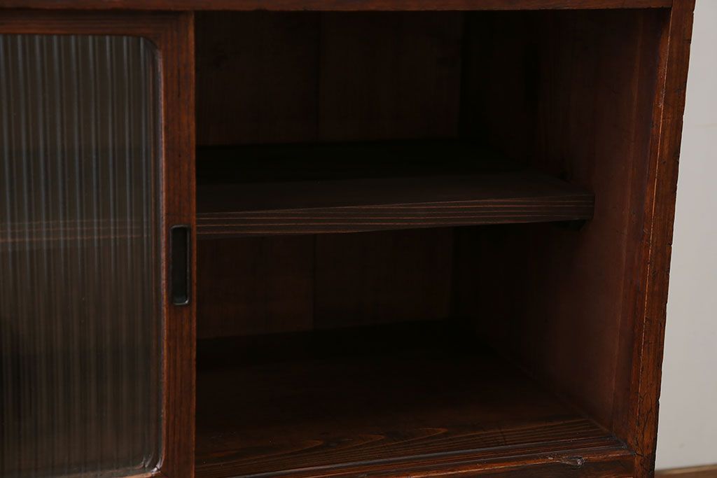 レトロ家具　昭和レトロ モールガラス アンティーク収納棚(キャビネット)