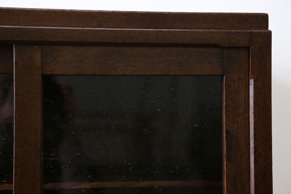 アンティーク家具　アンティーク 気泡ガラスの引き出し付き収納棚(飾り棚)