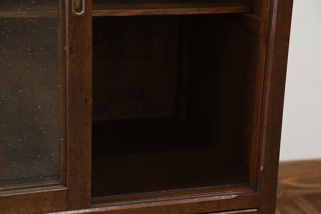 アンティーク家具　アンティーク 気泡ガラスの引き出し付き収納棚(飾り棚)