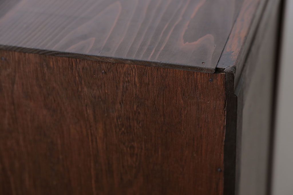 アンティーク家具　アンティーク 気泡ガラスの引き出し付き収納棚(飾り棚)