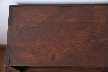 アンティーク家具　アンティーク 古い木の10杯引き出し 脚付き収納棚(チェスト)