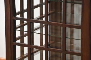 アンティーク家具　和風モダンスタイル 格子の縦型ガラスケース(2)