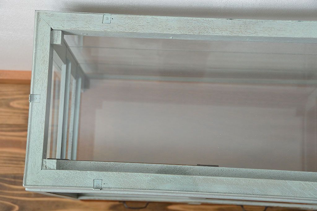 アンティーク家具　アンティークペイント　小さな引き出し付きガラスケース(ショーケース、飾り棚)