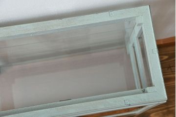 アンティーク家具　アンティークペイント　小さな引き出し付きガラスケース(ショーケース、飾り棚)