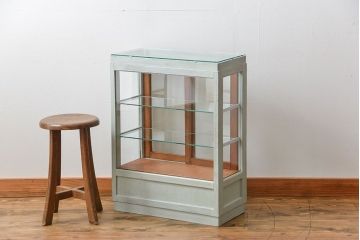 アンティーク家具　アンティークペイント　小さな引き出し付きガラスケース(ショーケース、飾り棚)
