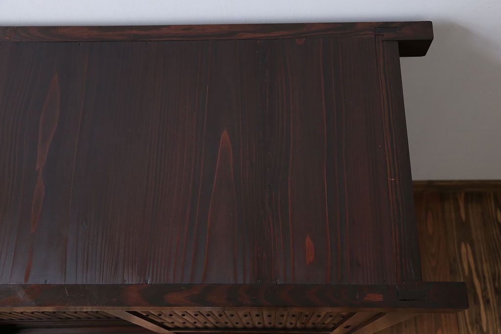 アンティーク家具　アンティーク 丸桟仕上げ モダンな三尺水屋箪笥サイドボード(収納棚)