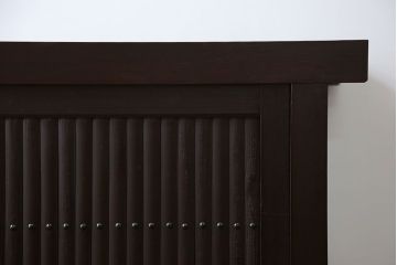 アンティーク家具　アンティーク 丸桟仕上げ モダンな三尺水屋箪笥サイドボード(収納棚)