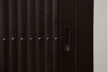 アンティーク家具　アンティーク 丸桟仕上げ モダンな三尺水屋箪笥サイドボード(収納棚)