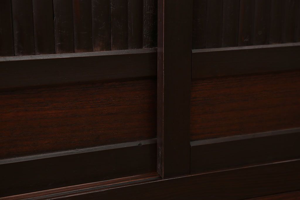 アンティーク家具　アンティーク 丸桟仕上げ モダンな三尺水屋箪笥サイドボード(収納棚)