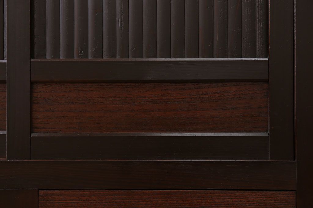 アンティーク家具　アンティーク 丸桟仕上げ モダンな三尺水屋箪笥サイドボード(収納棚)