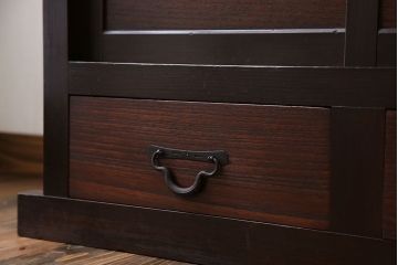 アンティーク家具　アンティーク 丸桟仕上げ モダンな三尺水屋箪笥サイドボード(収納棚)