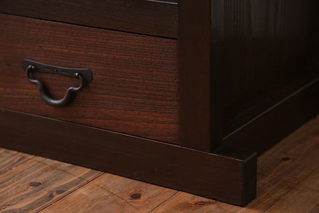 アンティーク家具　アンティーク 丸桟仕上げ モダンな三尺水屋箪笥サイドボード(収納棚)