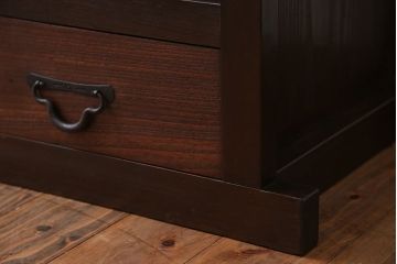 アンティーク家具　アンティーク 丸桟仕上げ モダンな三尺水屋箪笥サイドボード(収納棚)