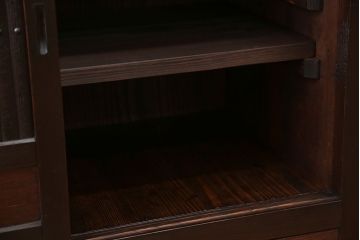 アンティーク家具　アンティーク 丸桟仕上げ モダンな三尺水屋箪笥サイドボード(収納棚)