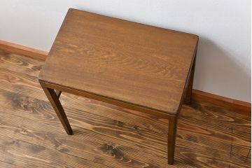 レトロ家具　昭和レトロ 古い栓材のアンティークサイドテーブル(机)