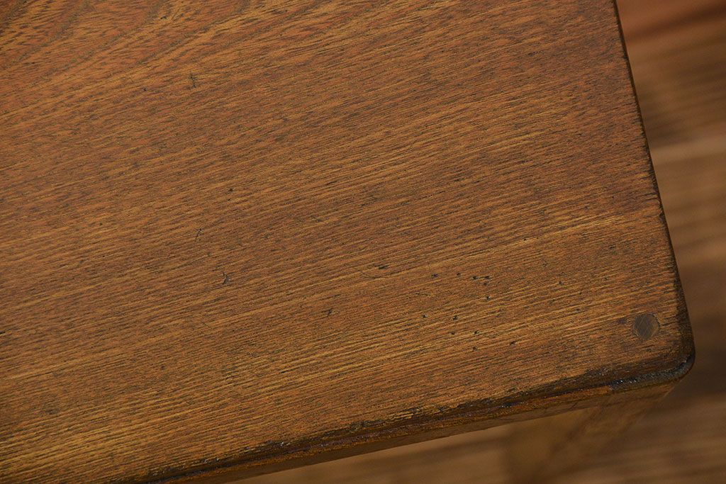 レトロ家具　昭和レトロ 古い栓材のアンティークサイドテーブル(机)