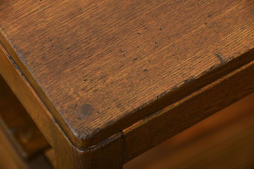 レトロ家具　昭和レトロ 古い栓材のアンティークサイドテーブル(机)