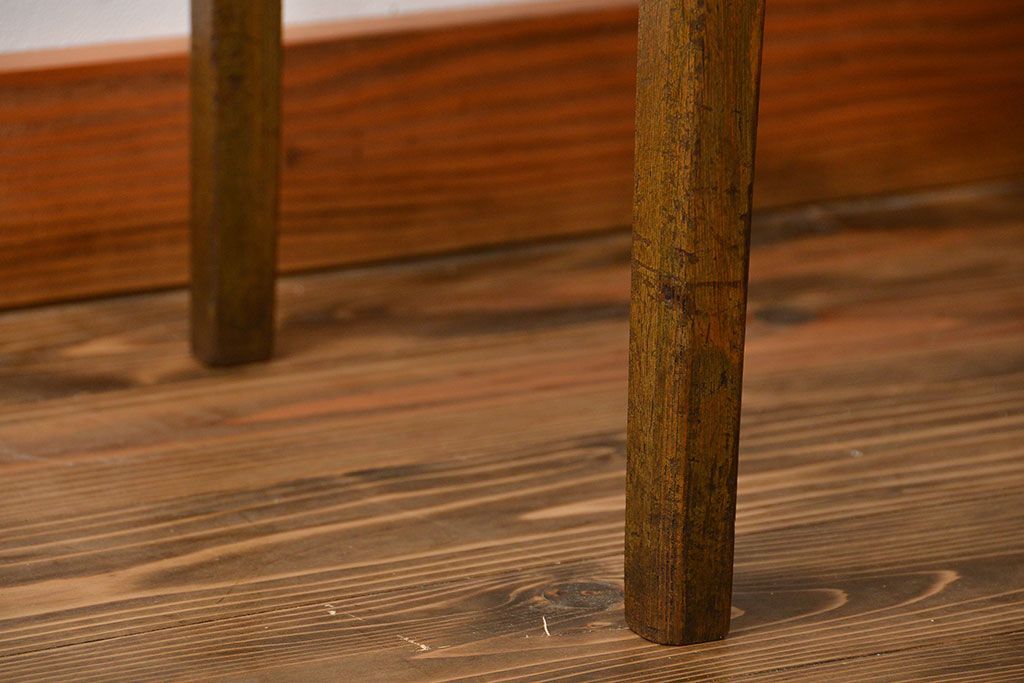 レトロ家具　昭和レトロ 古い栓材のアンティークサイドテーブル(机)