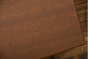 レトロ家具　アンティーク レトロなデザインのミッドセンチュリーセンターテーブル