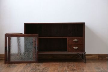 アンティーク家具　アンティーク 前面欅材の鉄脚付きローボード(収納棚、テレビボード)