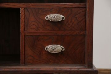 アンティーク家具　アンティーク 前面欅材の鉄脚付きローボード(収納棚、テレビボード)