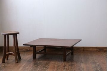 アンティーク家具　古民具・骨董 天板欅材一枚板 シンプルな角テーブル(机)