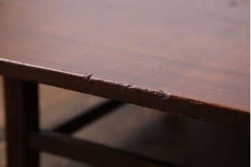 アンティーク家具　古民具・骨董 天板欅材一枚板 シンプルな角テーブル(机)
