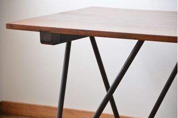 アンティーク家具　アンティーク 天板ナラ材の大きな鉄脚作業台(テーブル、机)