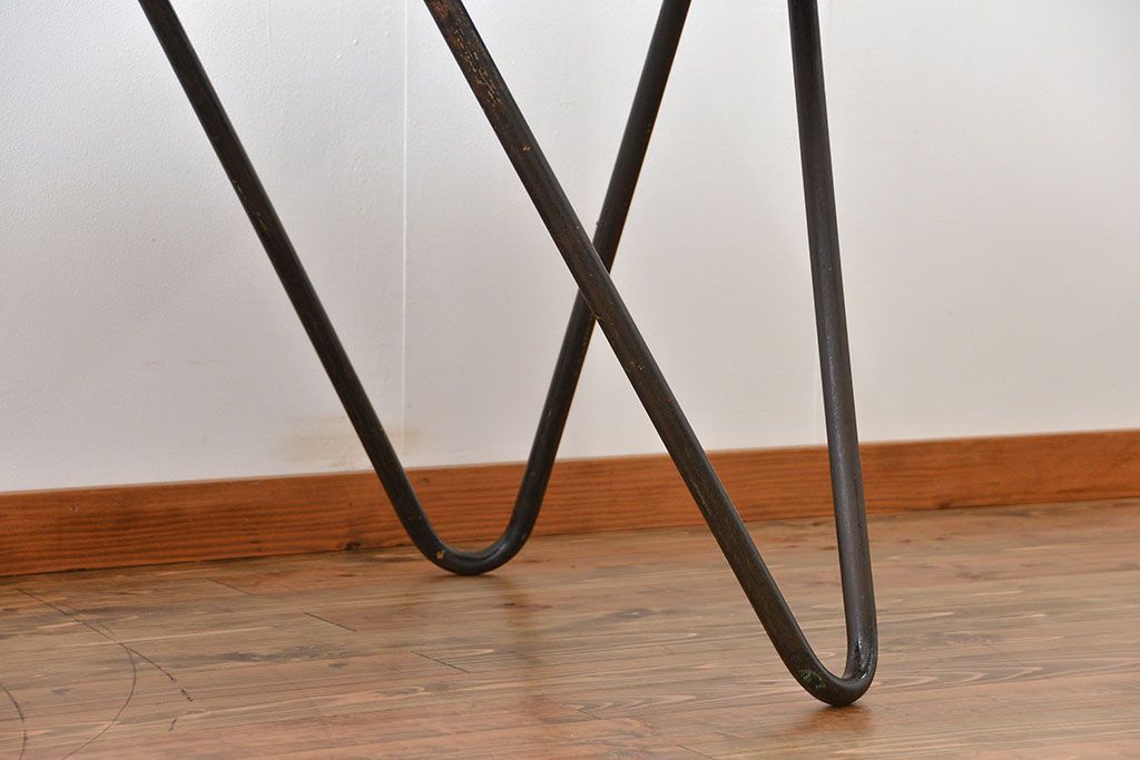 アンティーク家具　アンティーク 天板ナラ材の大きな鉄脚作業台(テーブル、机)