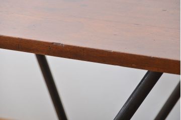 アンティーク家具　アンティーク 天板ナラ材の大きな鉄脚作業台(テーブル、机)